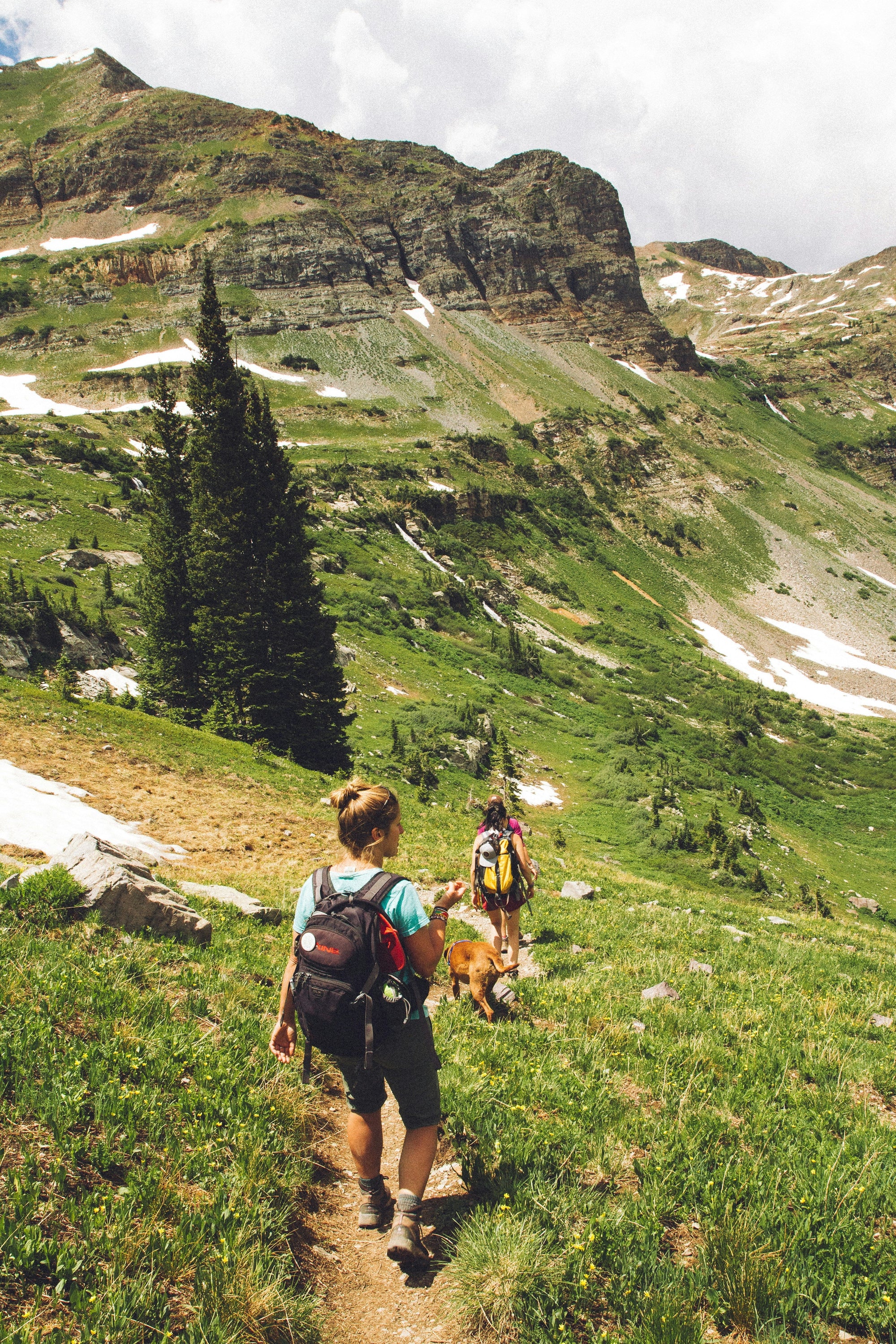 Wandern bei Hitze: Tipps und Packliste für warme Touren