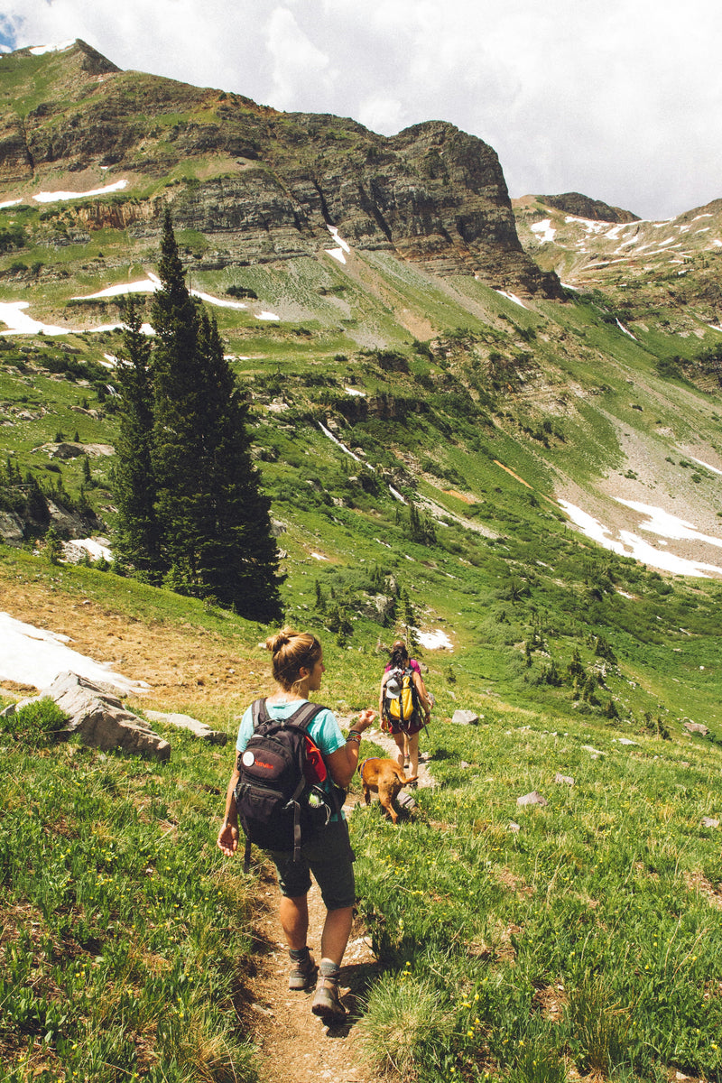 Wandern bei Hitze: Tipps und Packliste für warme Touren