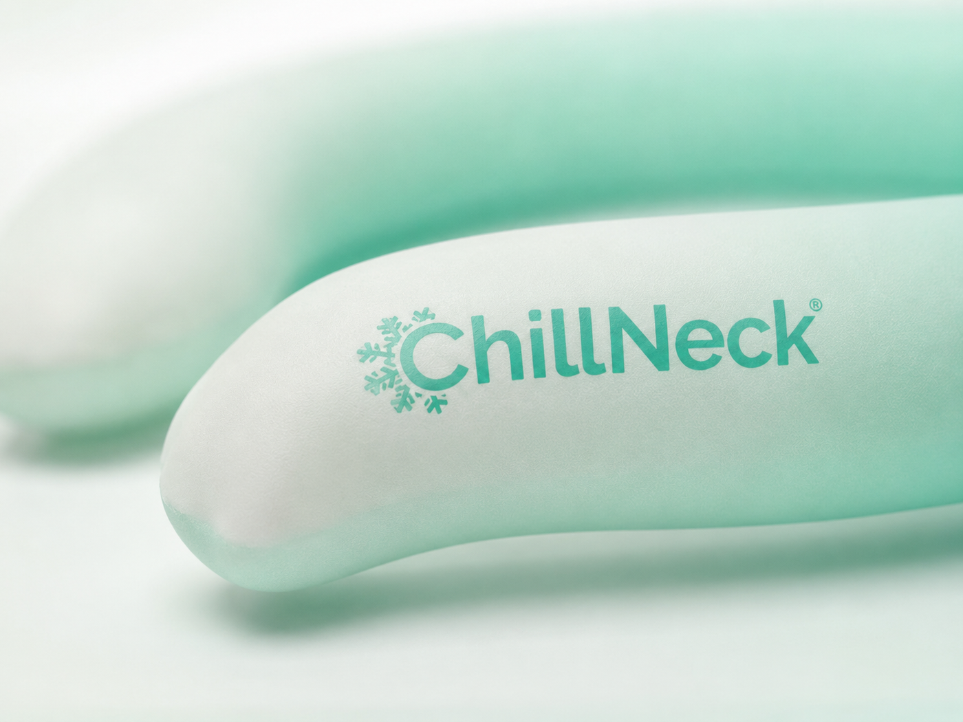 ChillNeck Arctic Mint Logo-Detail — PCM-Nackenkühlring in Türkis